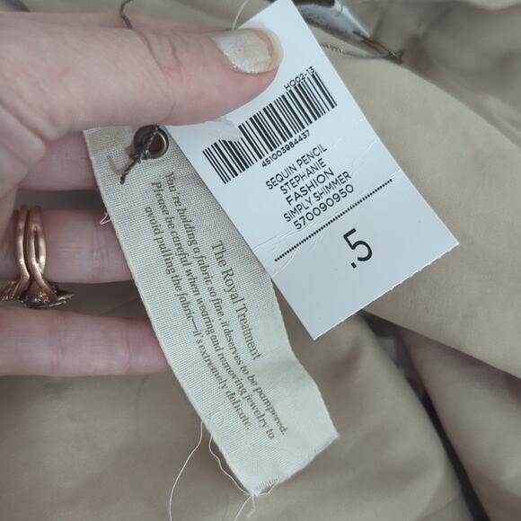 Chicos 0.5 Stephanie Sequin Pencil Skirt in Simply Shimmer Women's Size Small 6 - Picture 7 of 7